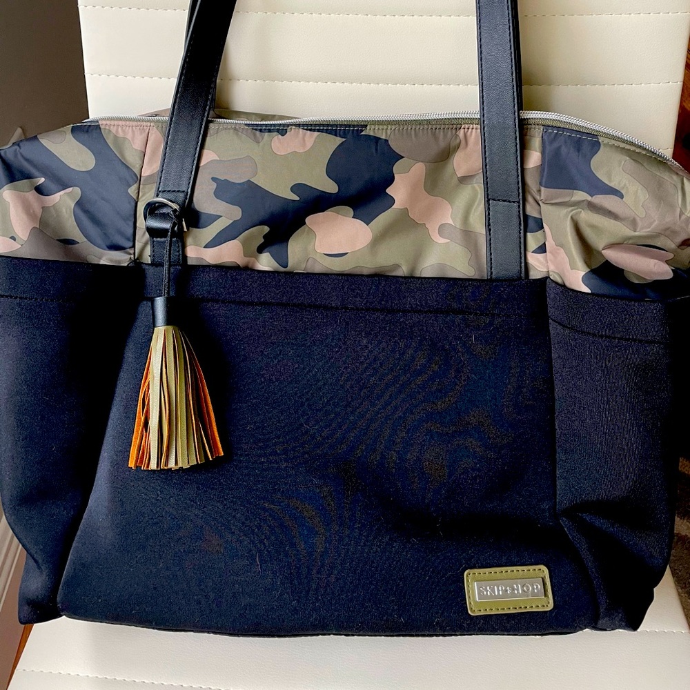 Skip Hop Nolita diaper bag camo/black